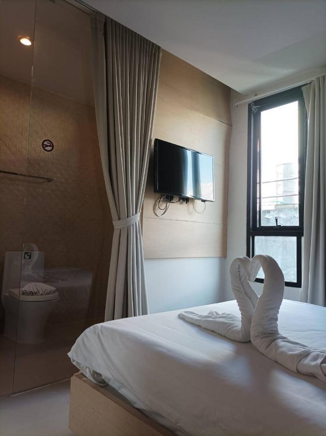 My Hotel Phuket Patong Esterno foto